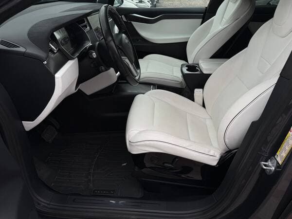2016 Tesla Model X — Miniatură 5