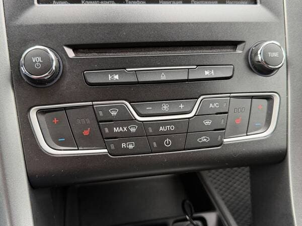 Ford Mondeo 2016 — Миниатюра 12