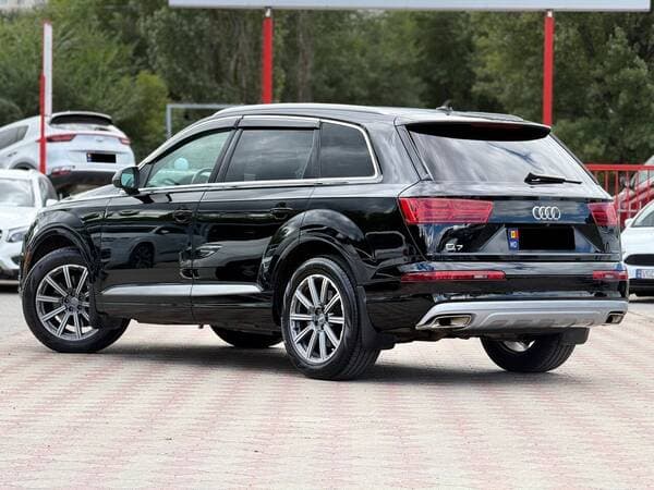 2017 Audi Q7 — Miniatură 4