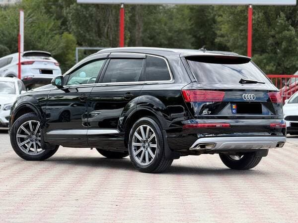 2017 Audi Q7 — Miniatură 4