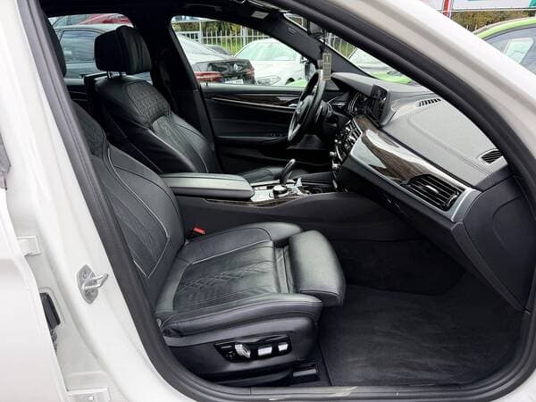 2017 BMW 530e — Miniatură 5