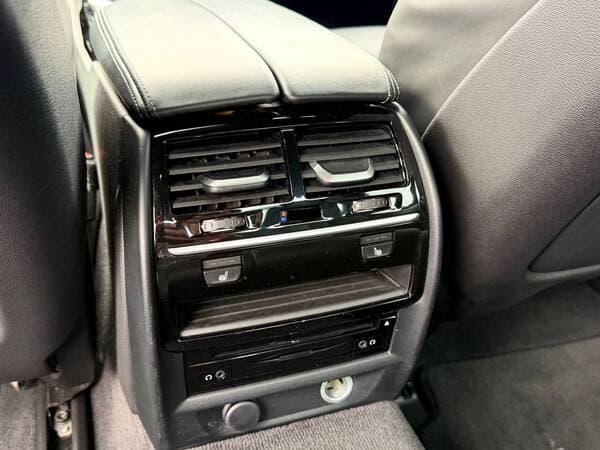 2017 BMW 530e — Miniatură 22