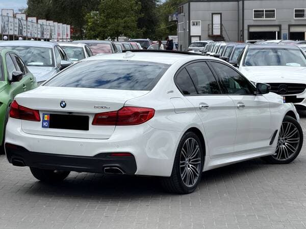 2017 BMW 530e — Miniatură 3
