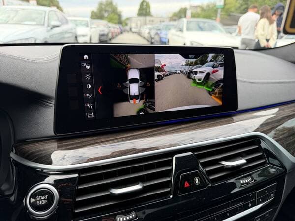 2017 BMW 530e — Miniatură 10