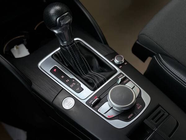 2015 Audi A3 E-tron — Miniatură 12