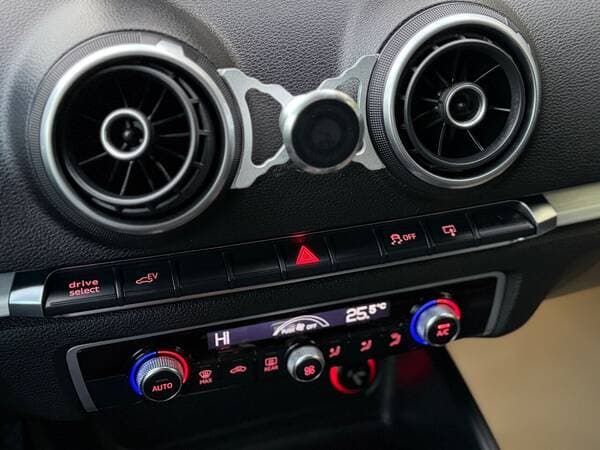 2015 Audi A3 E-tron — Miniatură 13