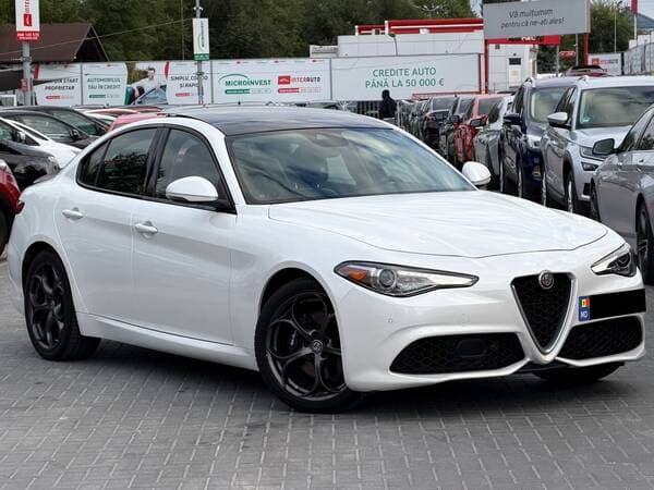 2018 Alfa Romeo Giulia — Miniatură 2