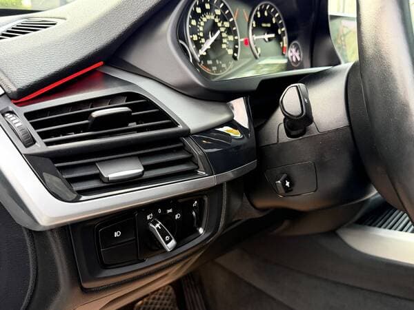 2016 BMW X5 — Miniatură 10
