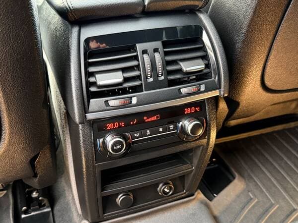 2016 BMW X5 4.0e — Miniatură 22