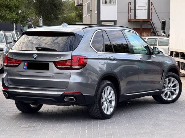 2016 BMW X5 4.0e — Miniatură 3