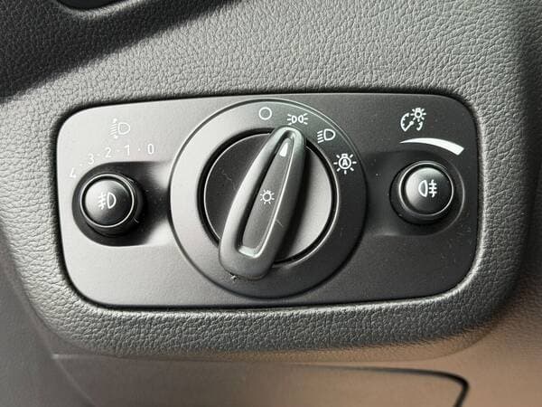 2017 Ford Kuga — Miniatură 13