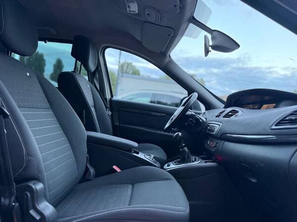 2015 Renault Grand Scenic — Miniatură 7