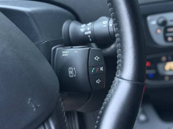 2015 Renault Grand Scenic — Miniatură 9