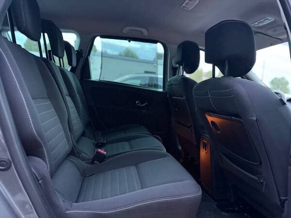2015 Renault Grand Scenic — Miniatură 18