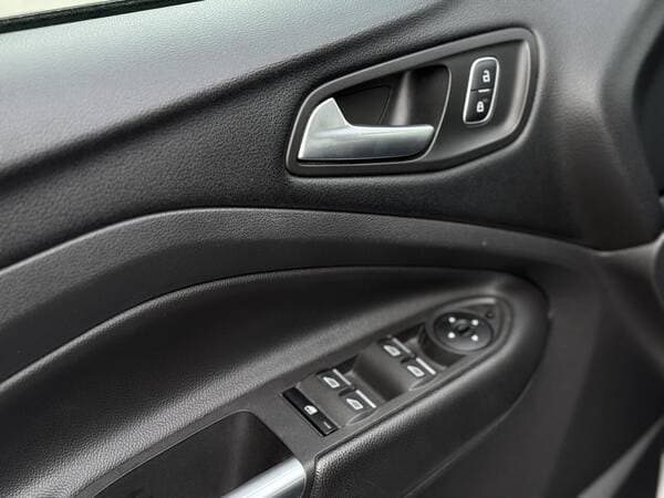 2019 Ford Kuga — Miniatură 17