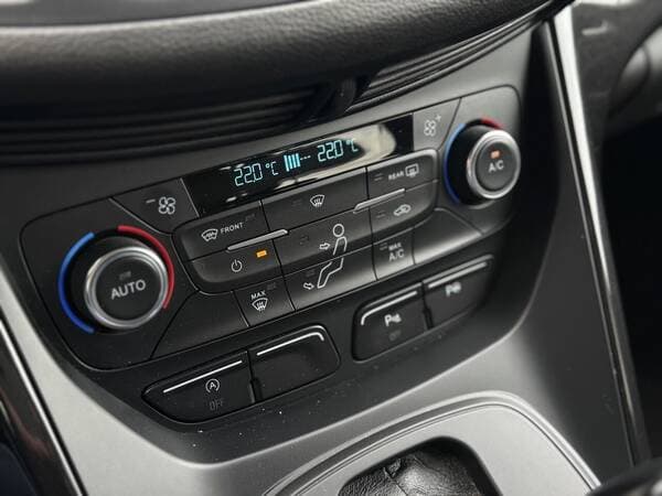 2019 Ford Kuga — Miniatură 13
