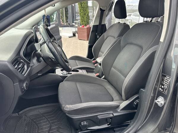 2019 Ford Focus — Miniatură 6