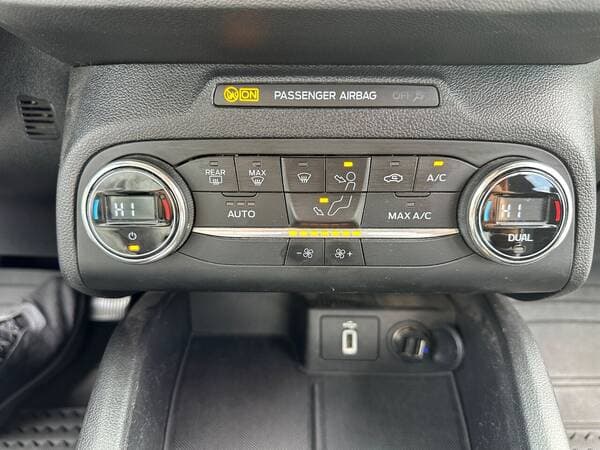 2019 Ford Focus — Miniatură 13