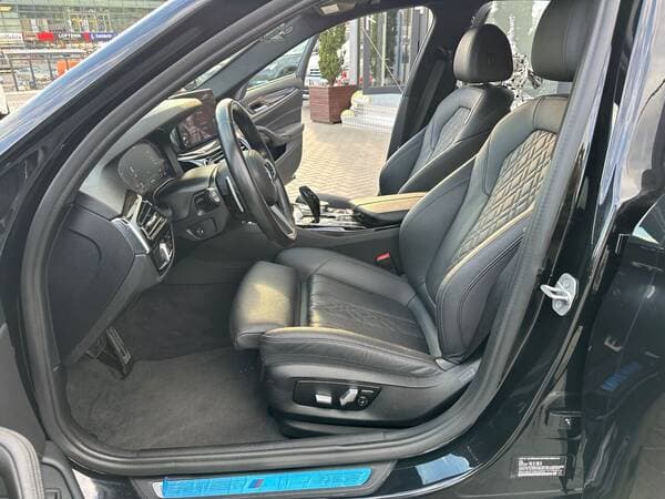 2021 BMW 530 — Miniatură 7