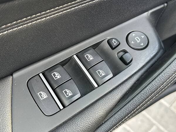 2021 BMW 530 — Miniatură 16