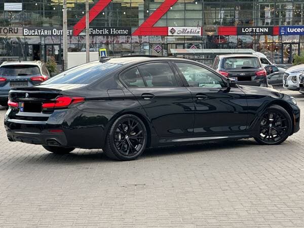 2021 BMW 530 — Miniatură 3