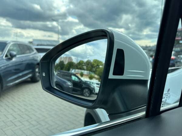 2023 Volkswagen Tiguan — Miniatură 5