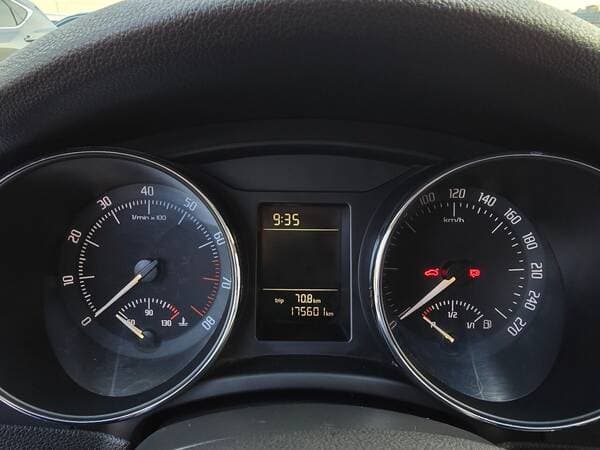 2012 Skoda Superb — Miniatură 7