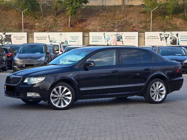 2012 Skoda Superb — Miniatură 2