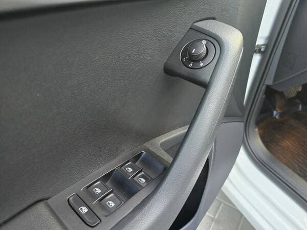 2018 Skoda Octavia — Miniatură 16