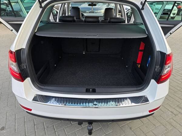2018 Skoda Octavia — Miniatură 19