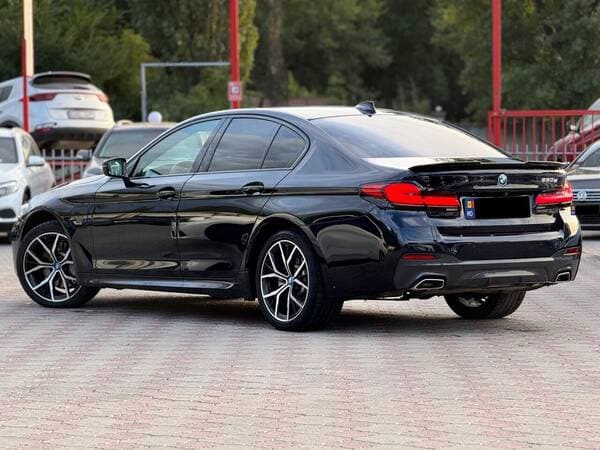 2021 BMW 530e — Miniatură 4