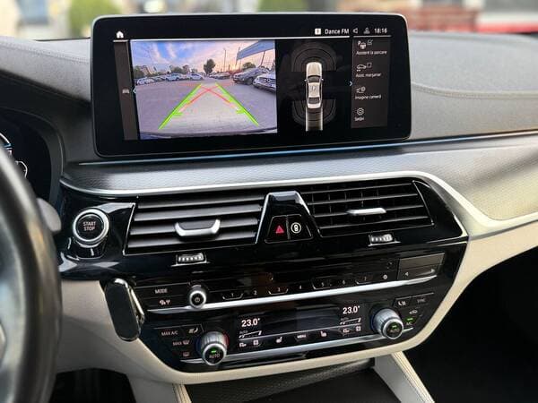 2021 BMW 530e — Miniatură 11
