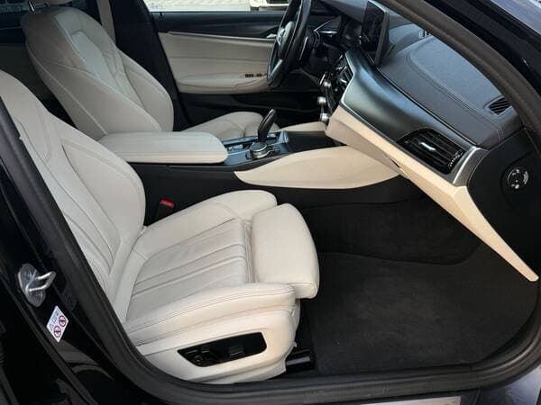 2021 BMW 530e — Miniatură 6