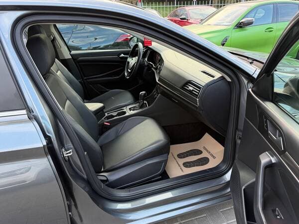 2018 Volkswagen Jetta — Miniatură 8