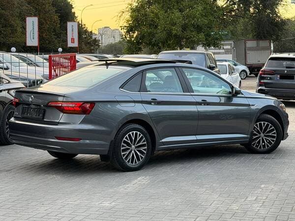 2018 Volkswagen Jetta — Miniatură 3