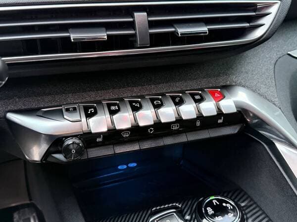 2018 Peugeot 5008 — Miniatură 14