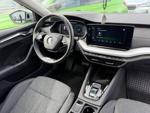 2023 Skoda Octavia — Miniatură 10