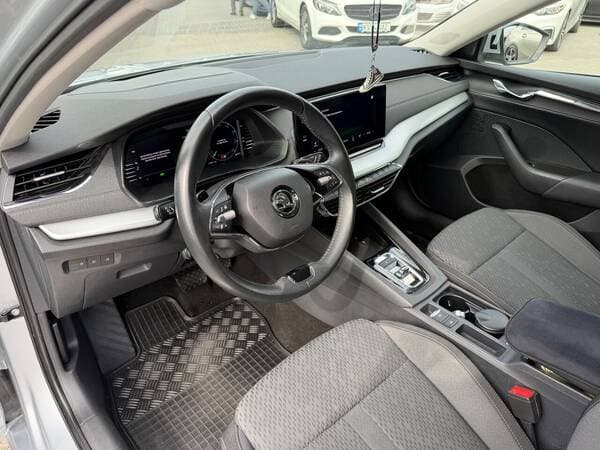 2023 Skoda Octavia — Miniatură 7