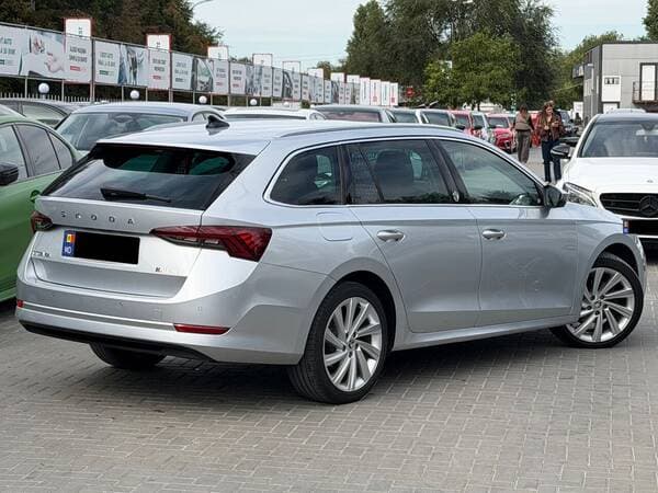2023 Skoda Octavia — Miniatură 4