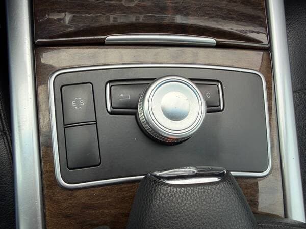 2012 Mercedes E-Class — Miniatură 12