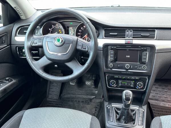 2009 Skoda Superb — Miniatură 9