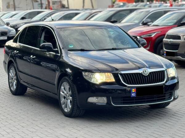 2009 Skoda Superb — Miniatură 2