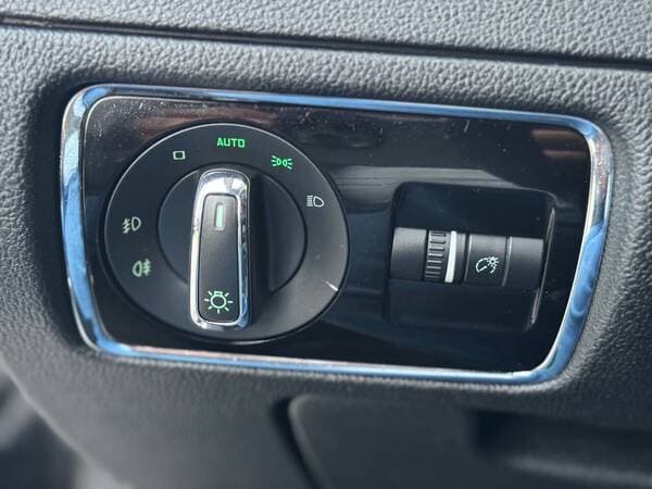 2009 Skoda Superb — Miniatură 14
