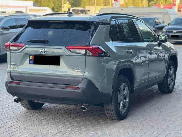 2022 Toyota Rav-4 — Miniatură 4