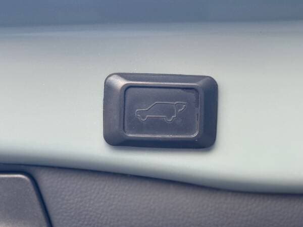 2022 Toyota Rav-4 — Miniatură 15