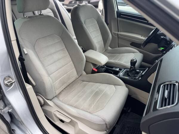 2015 Volkswagen Golf — Miniatură 5