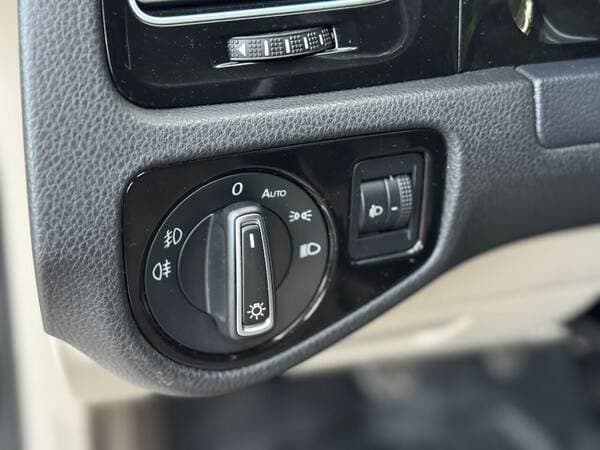 2015 Volkswagen Golf — Miniatură 10
