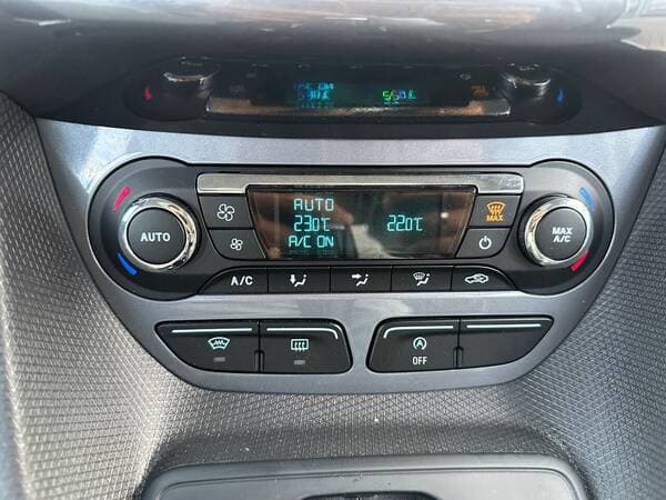 2016 Ford Tourneo Connect — Miniatură 12