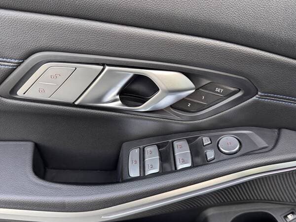 2021 BMW 330E — Miniatură 23