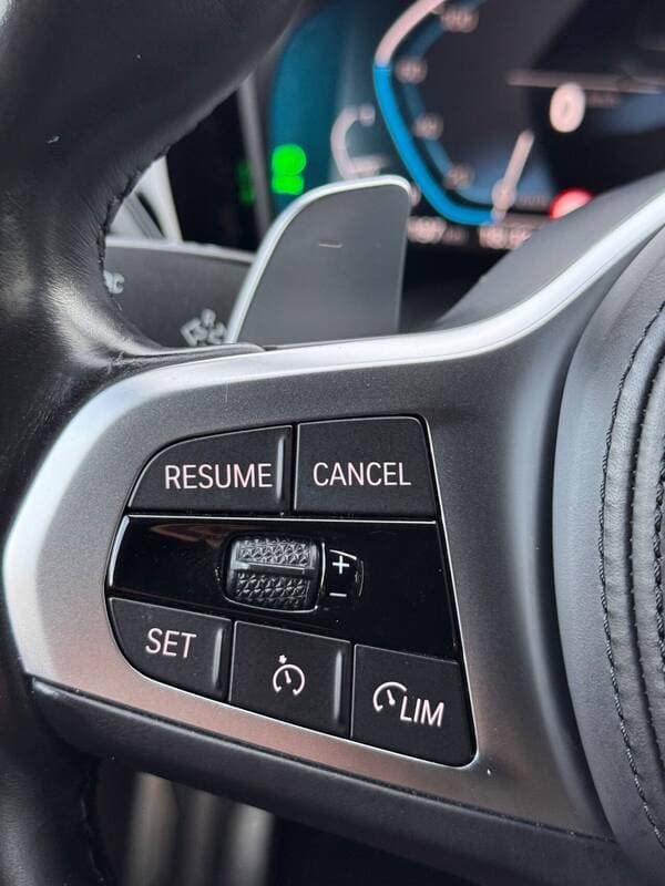 2021 BMW 330E — Miniatură 11